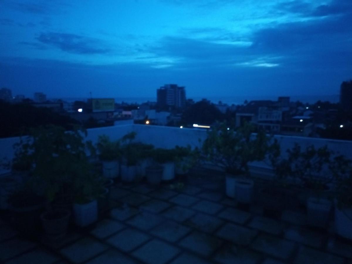 Apartamento Ocean Pebbles Dehiwala-Mount Lavinia Exterior foto