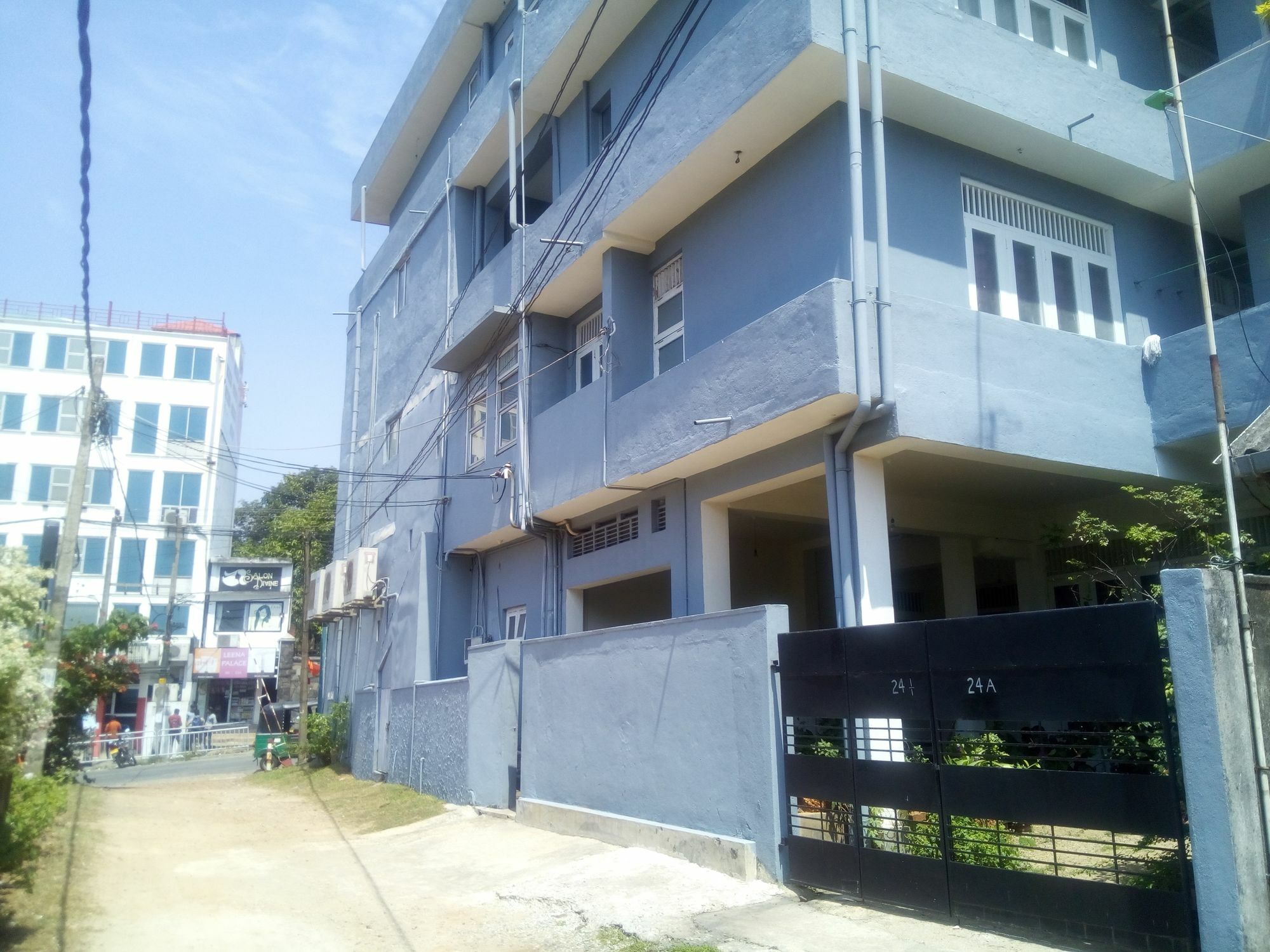 Apartamento Ocean Pebbles Dehiwala-Mount Lavinia Exterior foto